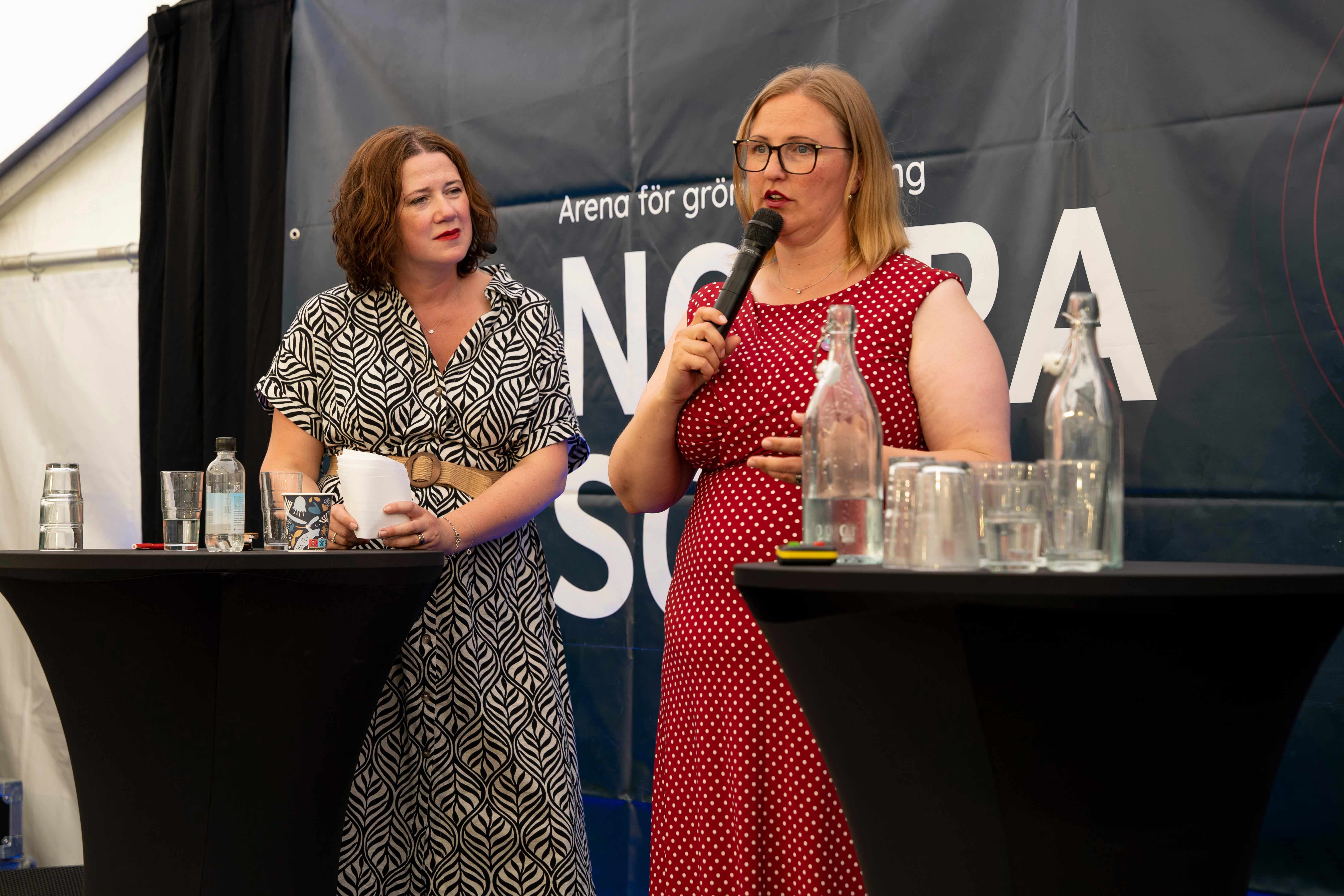 Carina Sammeli på scen i Almedalen.