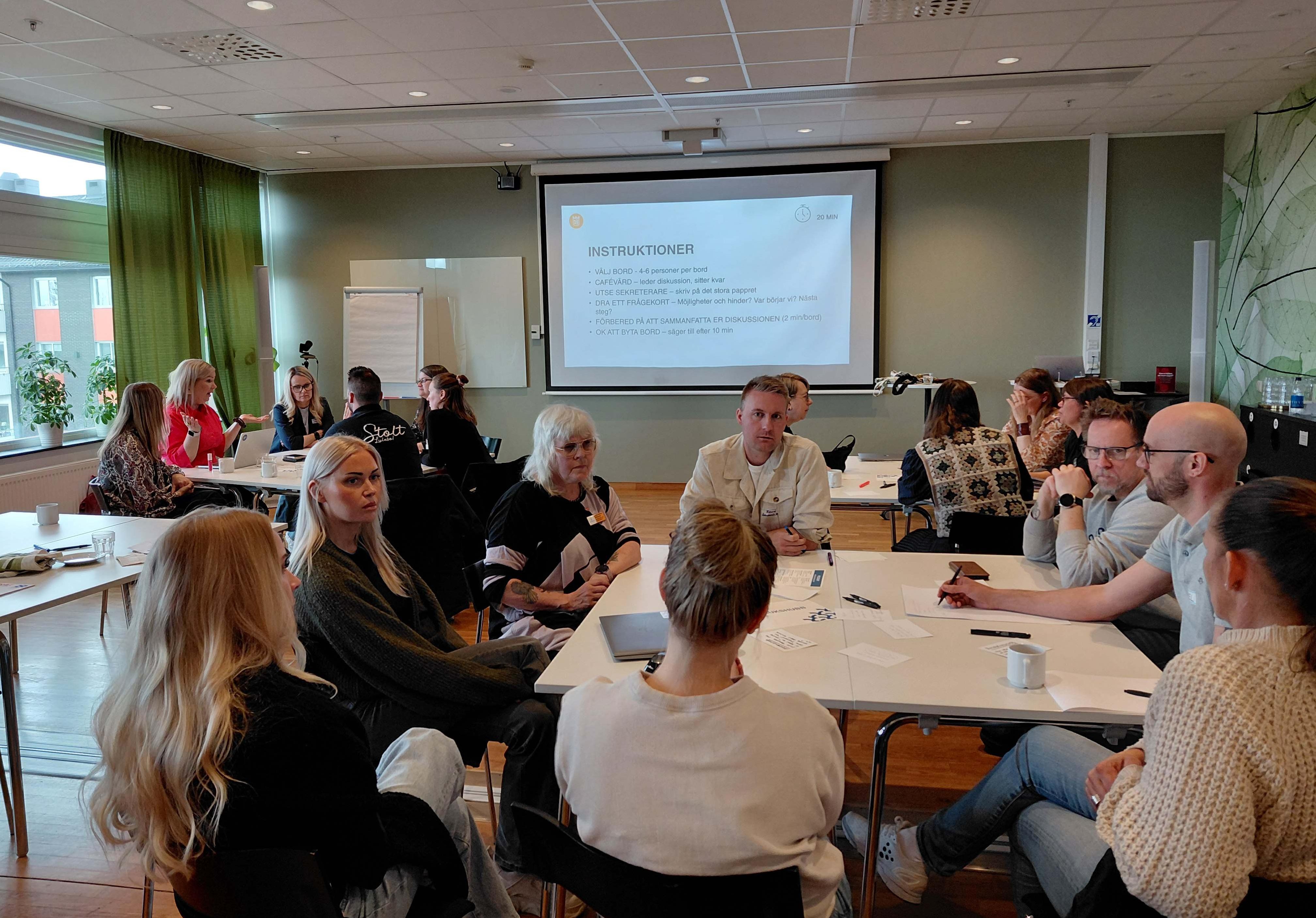 Workshopmoment under kunskapsdagen om återbruk i Luleå kommunkoncern.