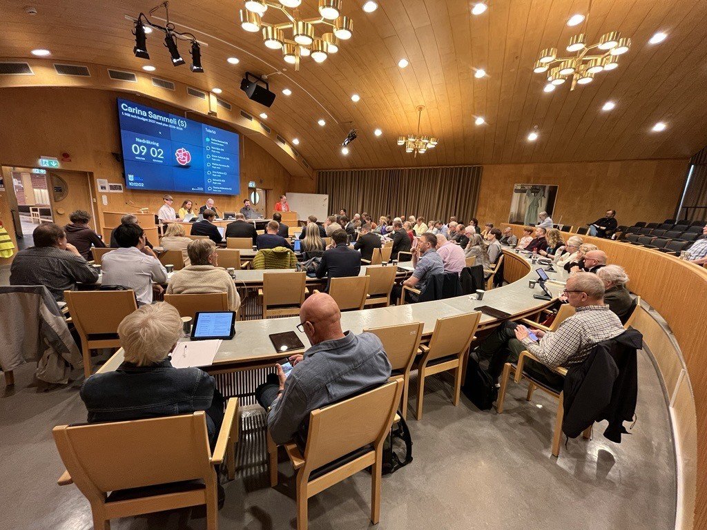 kommunfullmäktige sammanträder i sessionssalen