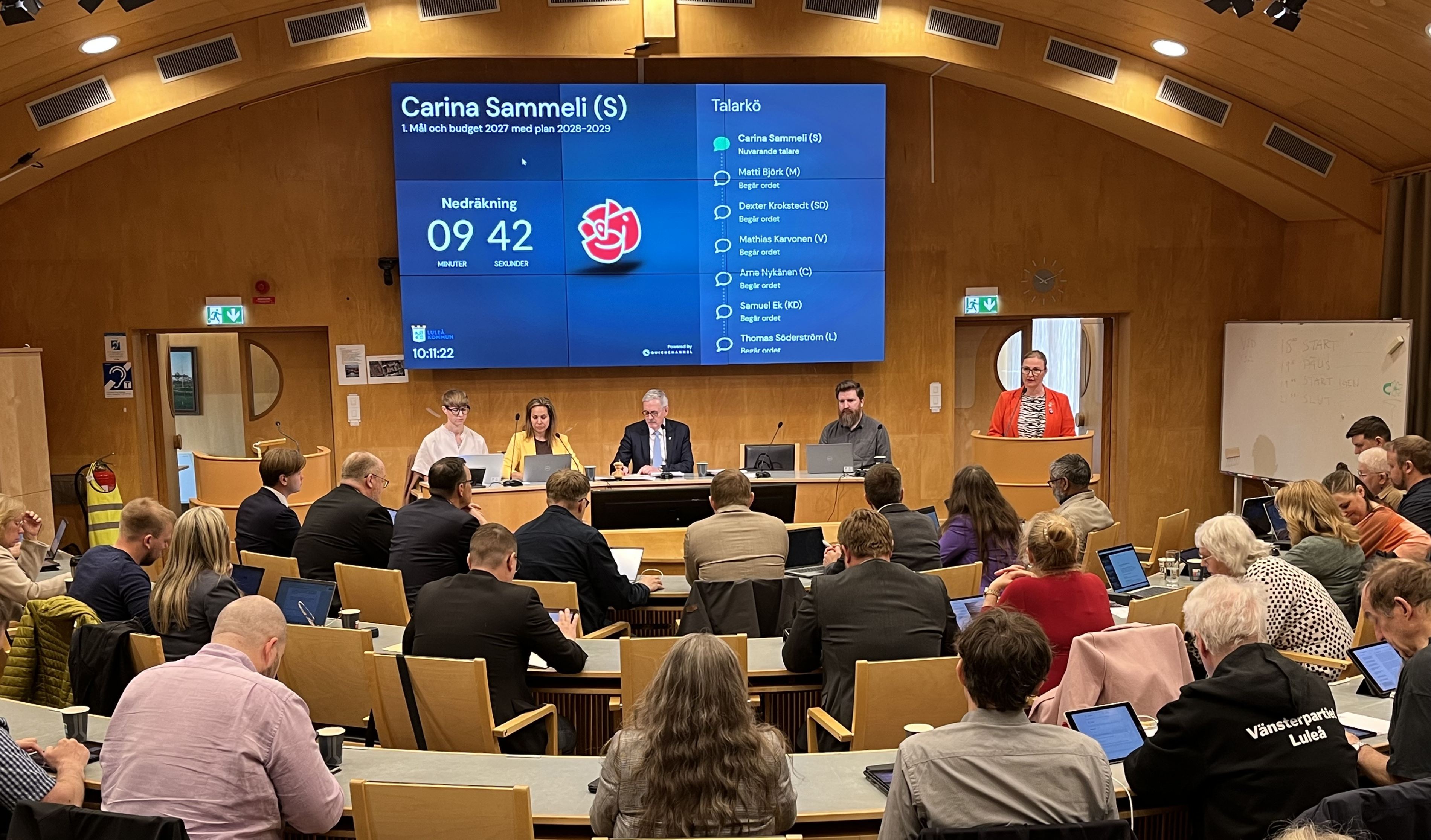 kommunfullmäktige sammanträder i sessionssalen