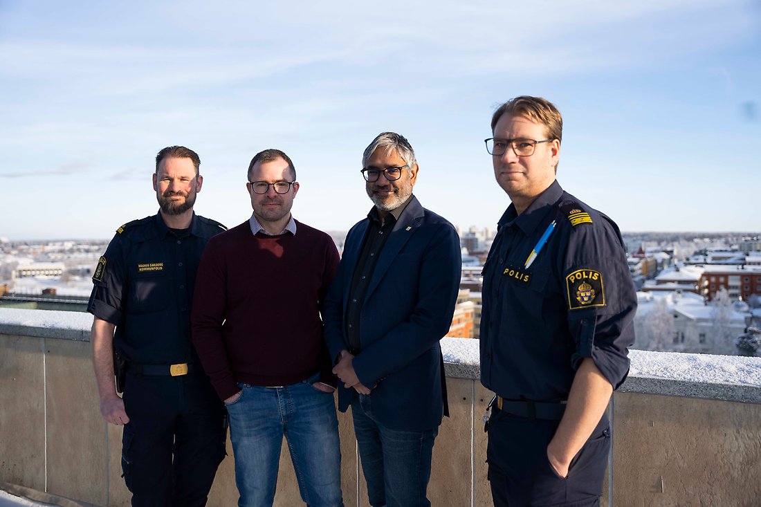 På våning 9, Fredrik Hansson och poliser
