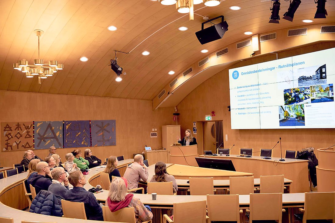 I slutet av februari höll Luleå kommun ett informationsmöte för boende i Svartöstaden och berättade om kulturmiljöportalen för området.