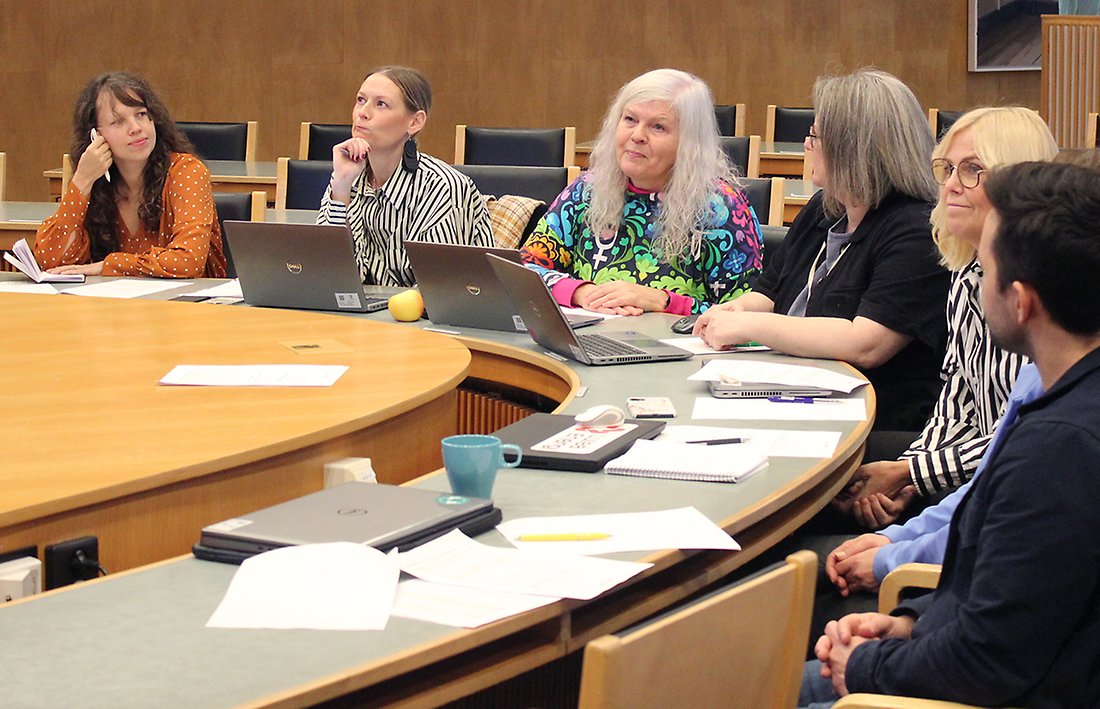 Panelen med experter, från vänster till höger, Evelina Rydeker, Veronika Wendin, Ulrika Lundberg, Eva Vestman, Ulrika Enbom Karlsson, Katarina Kylefors, Per Westermark.
