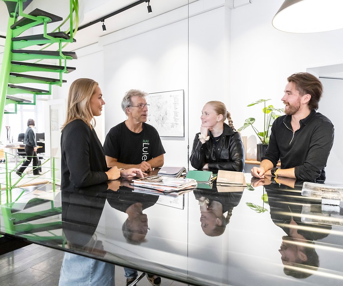 Gymnasieingenjörer och Jan Boman som är projektledare på Tengbom arkitektkontor