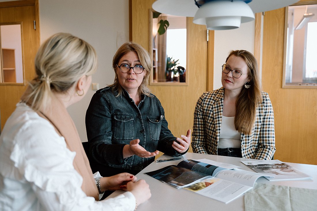 Tisdagen den 3 juni kan du komma och träffa projektgruppen och få veta mer om fenomenet byggemenskaper.