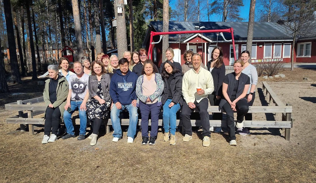 Gruppbild på kockar och pedagoger från förskolan i Luleå